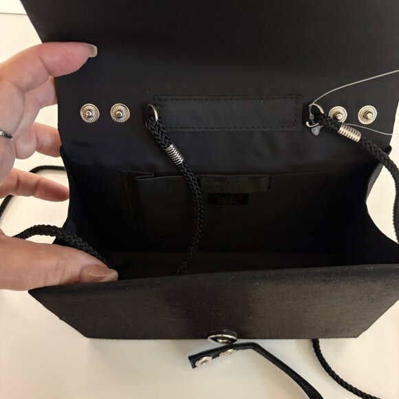 Menbur Black Evening Satin Clutch Beaded Sequins Snap Closure Classic Purse NEW - Picture 3 of 9